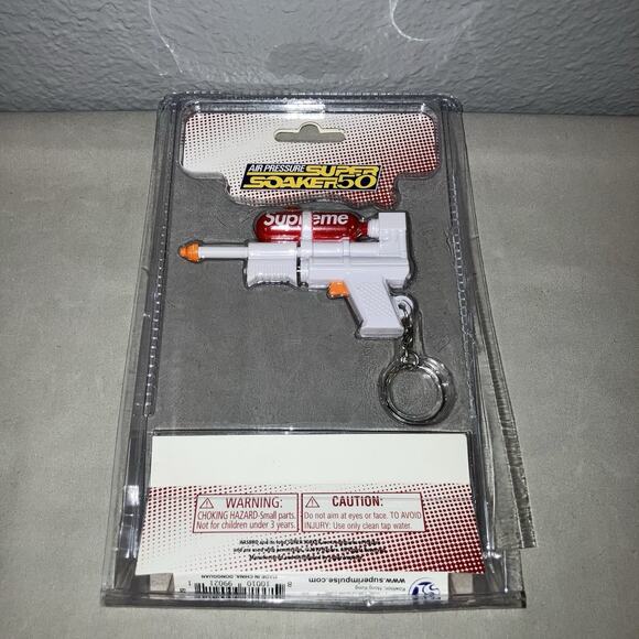 Supreme x Super Soaker 50 Ss19 Squirt Gun Water Pistol Blaster / Keychain *Used* - Picture 8 of 10